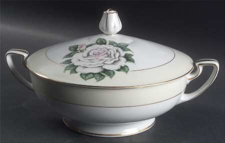 White Rose Round Covered Vegetable