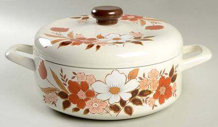 Dogwood 3.5 Quart Metal Covered Casserole
