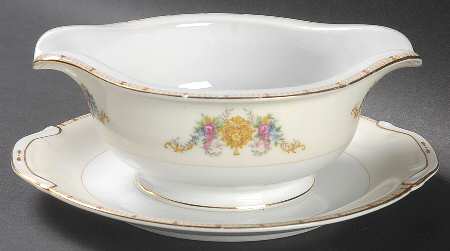 KIK9 Gravy Boat with Attached Underplate