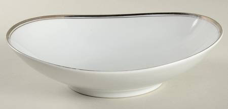 Silver Chalice 9" Oval Vegetable Bowl