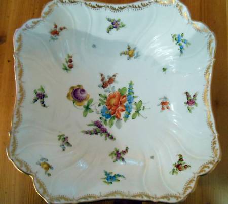 1002-556 Square Vegetable Bowl