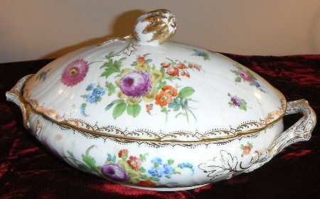 KLE4 Oval Covered Vegetable