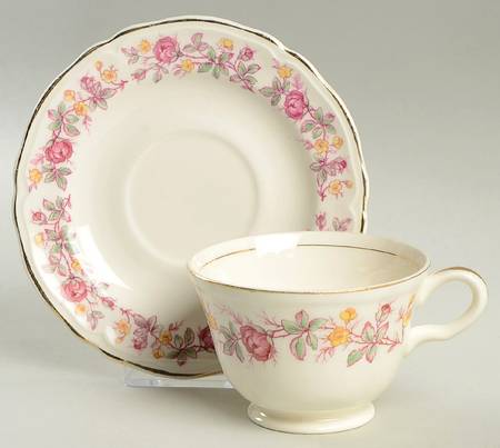Berkeley Footed Cup & Saucer Set