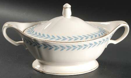 Blue Laurel Oval Covered Vegetable