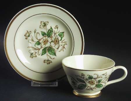 Carolina Footed Cup & Saucer Set