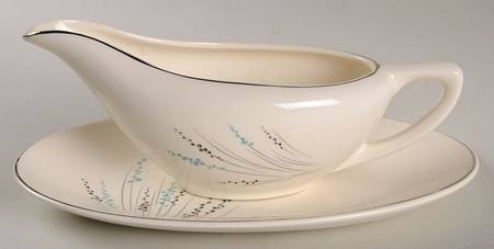 Fantasy Gravy Boat & Underplate/Relish