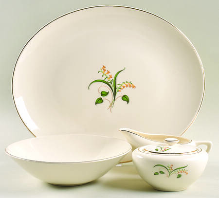 Forsythia 5 Piece Hostess Set
