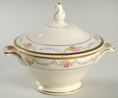 Garland Sugar Bowl & Lid
