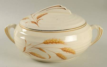 Golden Wheat Round Covered Vegetable