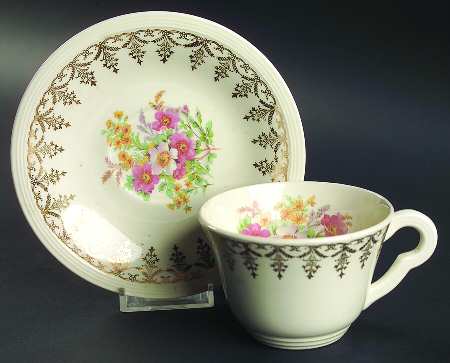 KNO104 Flat Cup & Saucer Set