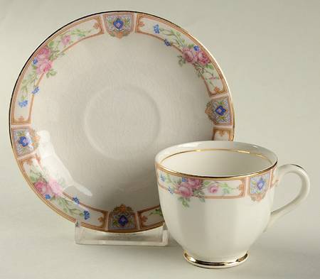 Plaza Footed Demitasse Cup & Saucer Set