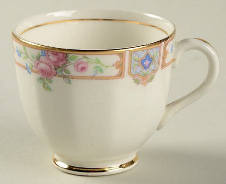 Plaza Footed Demitasse Cup