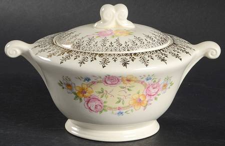 Royal Knowlton Sugar Bowl & Lid