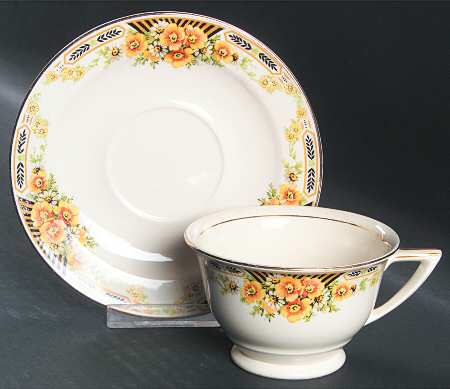 797E1 Footed Cup & Saucer Set