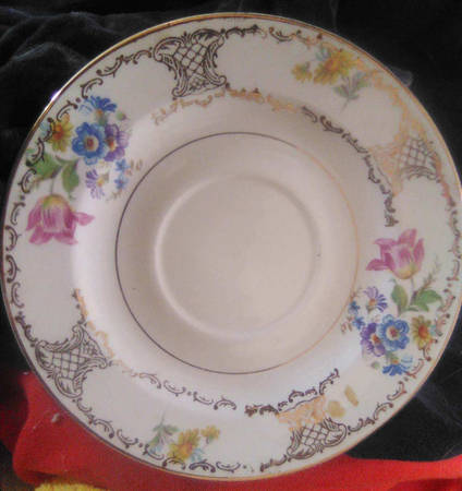 Royalty Saucer