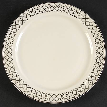 KNO155 Luncheon Plate by Edwin Knowles