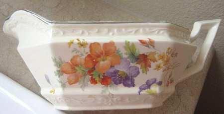 KNO156 Gravy Boat