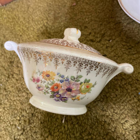 Royal Celtic Sugar Bowl & Lid