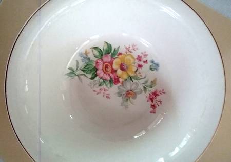 KNO238 8" Round Vegetable Bowl