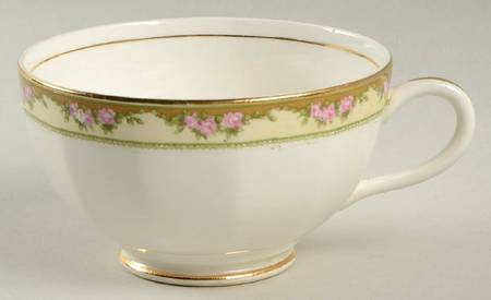 261 Footed Cup