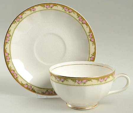 261 Footed Cup & Saucer Set