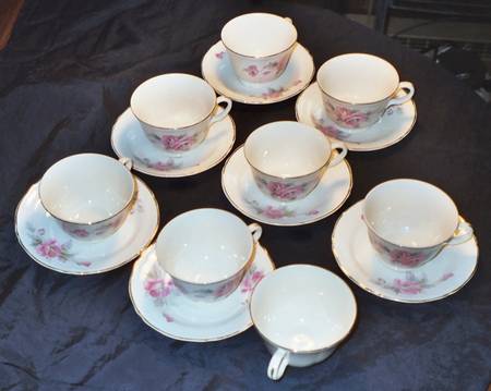 1657-E1 Footed Cup & Saucer Set