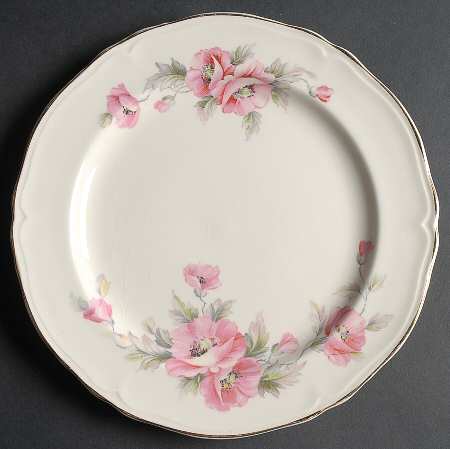 1657-E1 Luncheon Plate