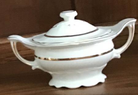 KNO47 Sugar Bowl & Lid