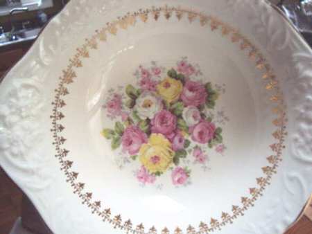 KNO54 Handled Cake Plate
