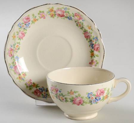 304C1 Footed Cup & Saucer Set