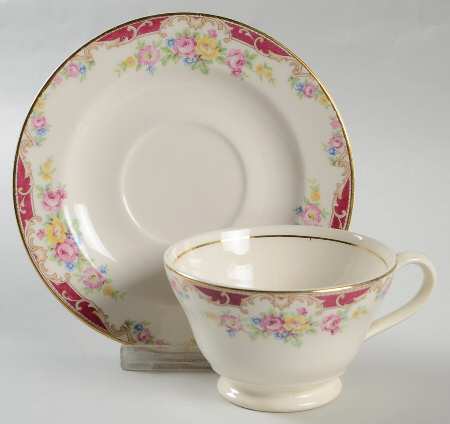 Lido Footed Cup & Saucer Set