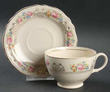 331E1 Footed Cup & Saucer Set