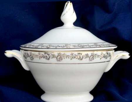 KNO230 Sugar Bowl & Lid