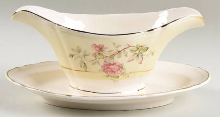 Virginia Gravy Boat with Attached Underplate
