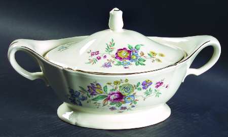 Winslow Oval Covered Vegetable