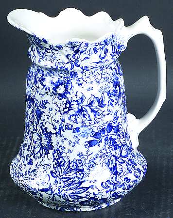 18th Century Chintz (Old, No Trim) 32 Oz Pitcher
