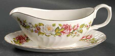 Harmony Rose Gravy Boat & Underplate/Relish