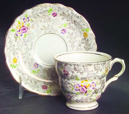 Pearl Delight Footed Cup & Saucer Set