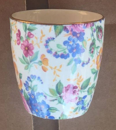 Rosalynde (Old, No Globe Stamp) Single Egg Cup