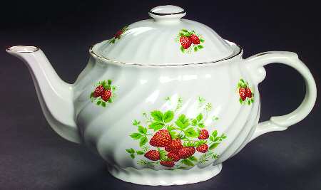 Strawberry (Gold Trim, No Butterflies) Teapot & Lid