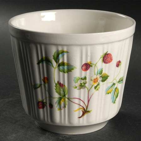 Strawberry (Green Trim, Butterflies) Medium Cachepot