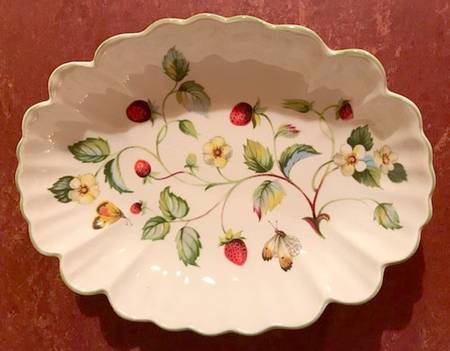 Strawberry (Green Trim, Butterflies) Bon Bon