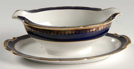 KOK1 Gravy Boat with Attached Underplate