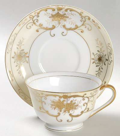 KON1 Footed Cup & Saucer Set by Kongo