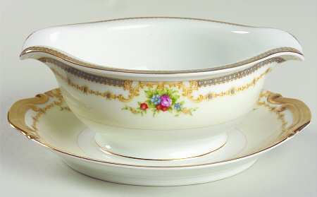 KON16 Gravy Boat with Attached Underplate