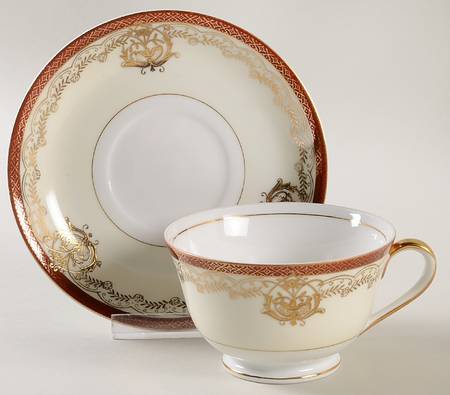KON21 Footed Cup & Saucer Set
