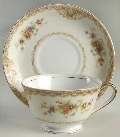 KON30 Footed Cup & Saucer Set