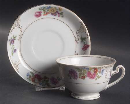KON33 Footed Cup & Saucer Set