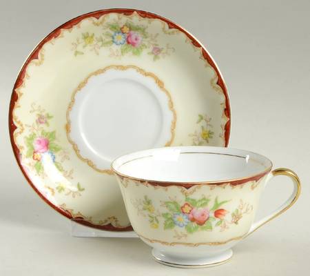 KON37 (JAPAN) Footed Cup & Saucer Set by Kongo