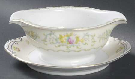 KON4 Gravy Boat with Attached Underplate